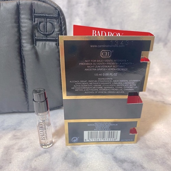 Carolina Herrera Bad Boy Gift Set - 3pc Pouch, Shower Gel, Sample - Picture 7 of 14
